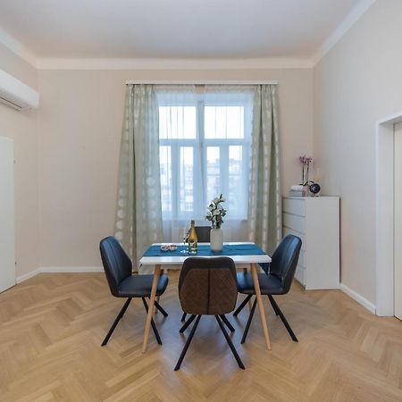 Charming Apartment Near Prater Відень Екстер'єр фото