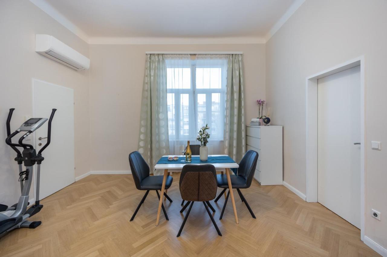Charming Apartment Near Prater Відень Екстер'єр фото