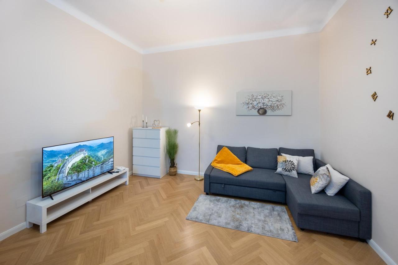 Charming Apartment Near Prater Відень Екстер'єр фото