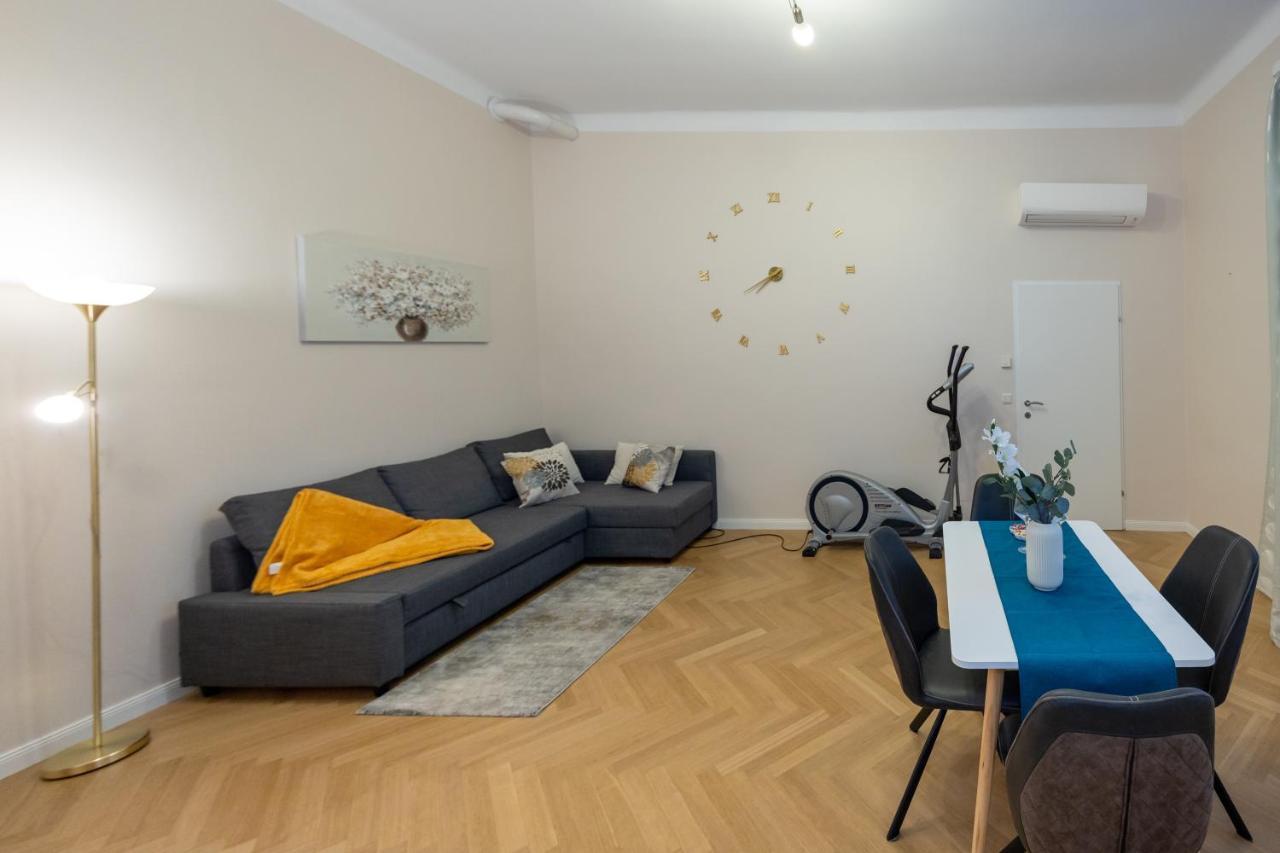 Charming Apartment Near Prater Відень Екстер'єр фото