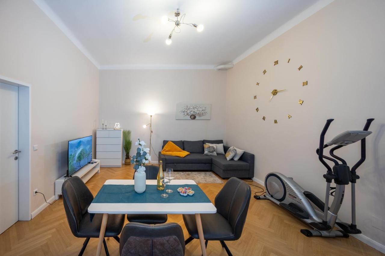Charming Apartment Near Prater Відень Екстер'єр фото